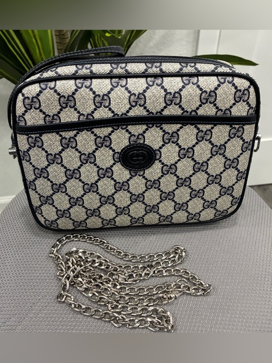 Gucci Handbags - GUCCI
Vintage Wristlet Bag used condition